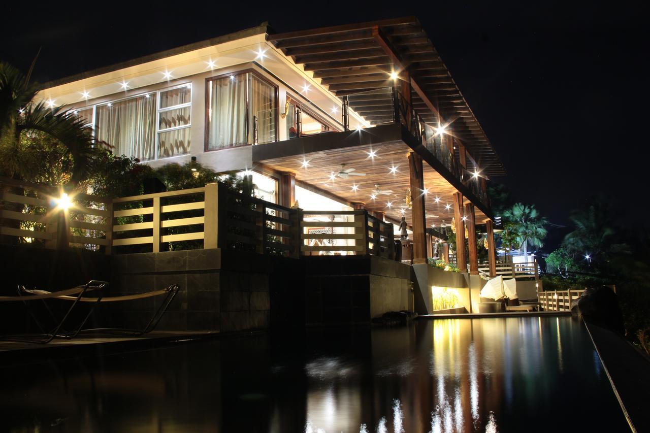 The Oriental Luxury Suites Alfonso Exteriér fotografie