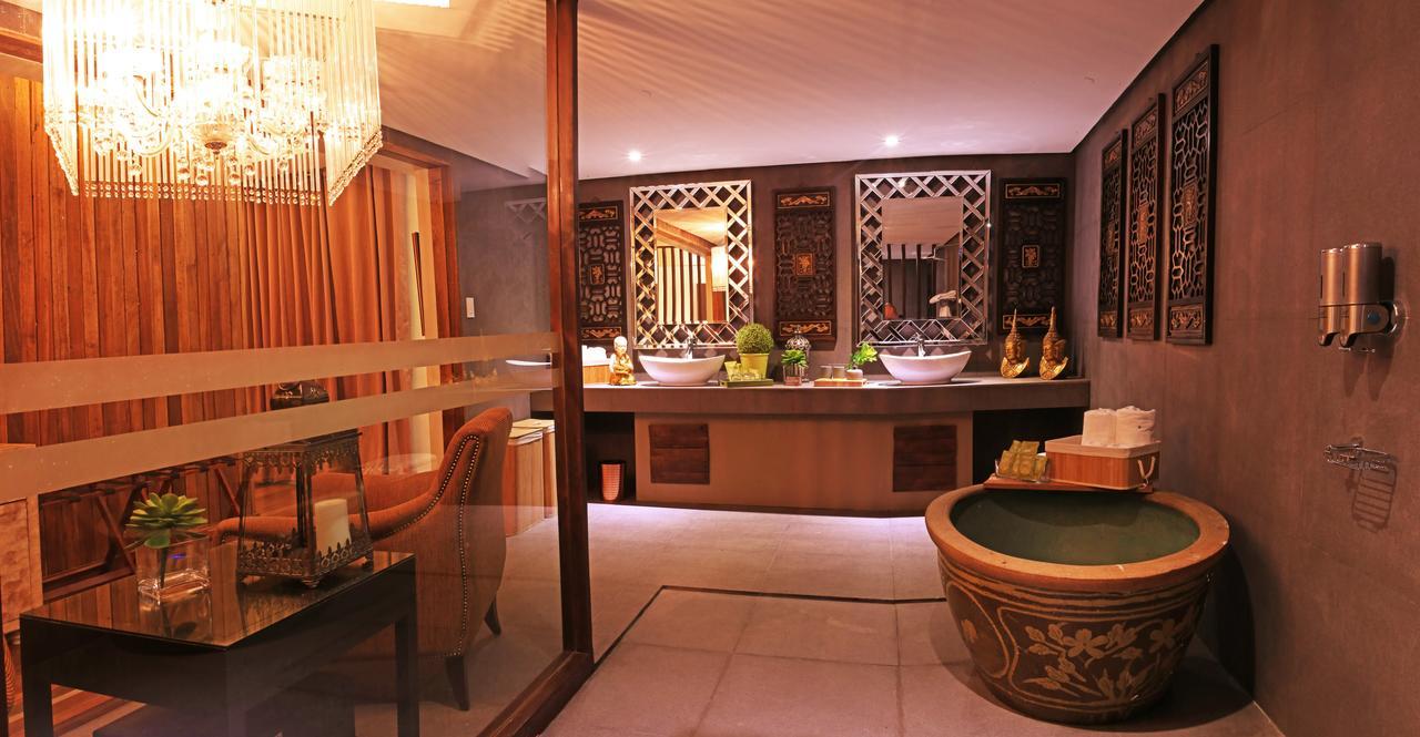 The Oriental Luxury Suites Alfonso Pokoj fotografie